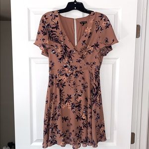 Express Floral Mini Dress with Peep Back, Size 6